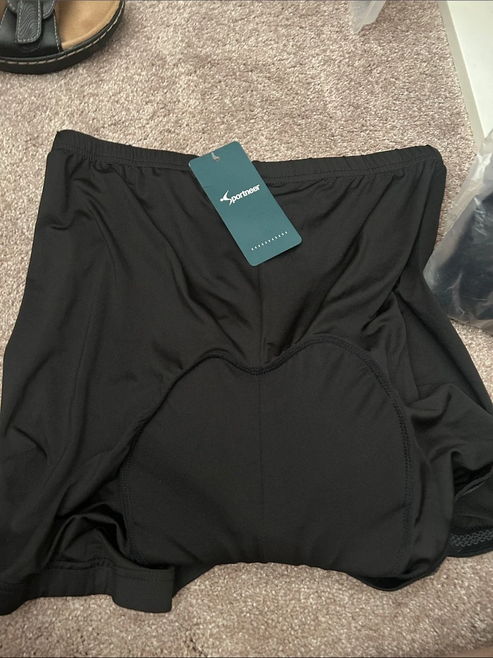 Sportneer pairs brand